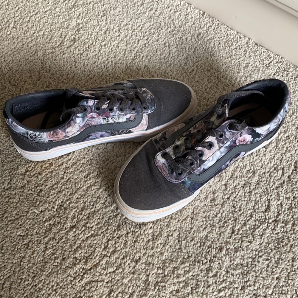Vans size 7